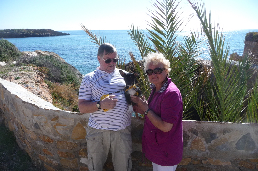 Bella auf dem Paseo in Isla Plana.